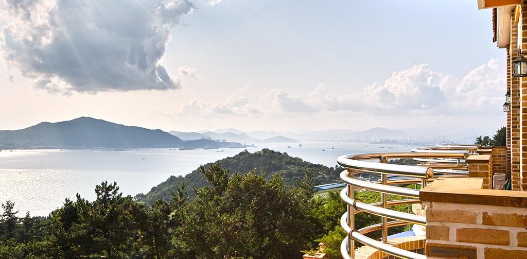 Gung Pension Namhae Exteriör bild