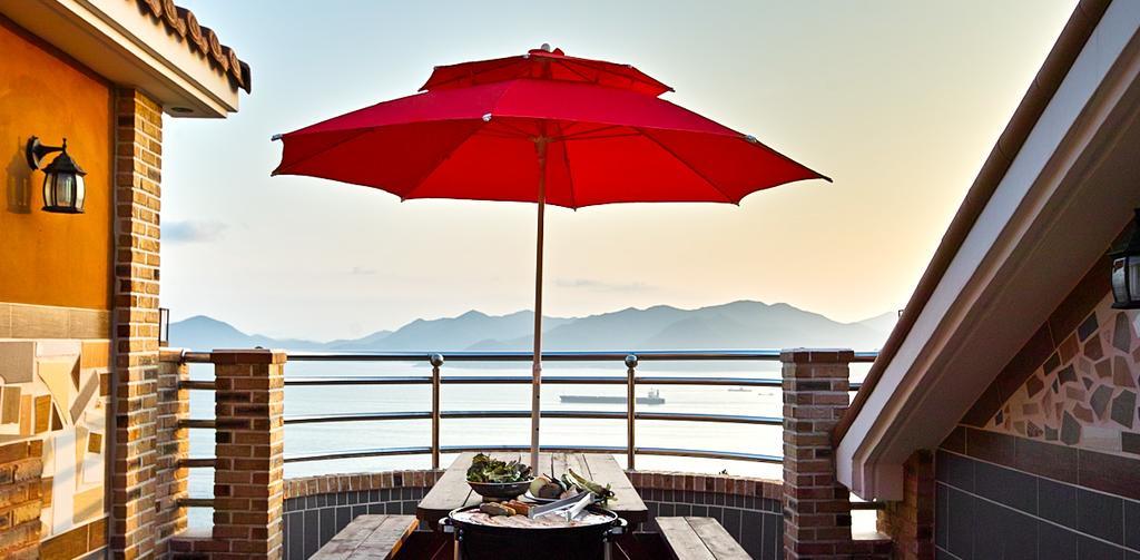 Gung Pension Namhae Exteriör bild