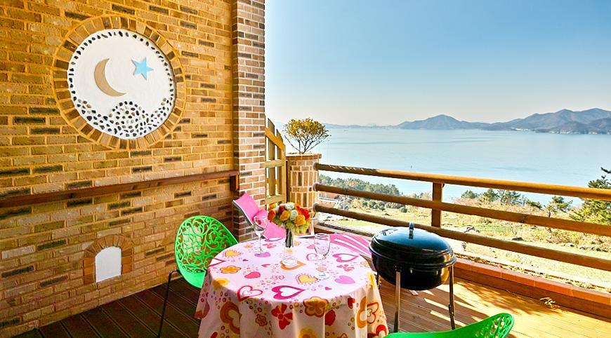 Gung Pension Namhae Exteriör bild